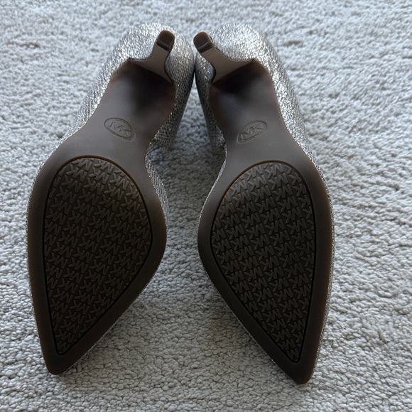 Michael Kors Sparkling Gold Heels Size 7 1/2 - Picture 4 of 6